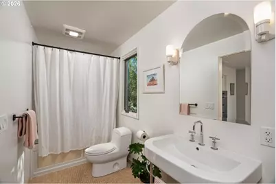 5745 SW Gaines Ct, Portland, OR 97221 - Photo 28