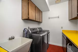 5745 SW Gaines Ct, Portland, OR 97221 - Photo 38