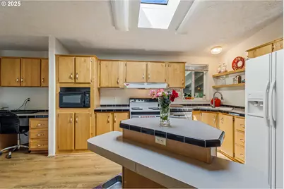 1000 S McKern Ct #85, Newberg, OR 97132 - Photo 6