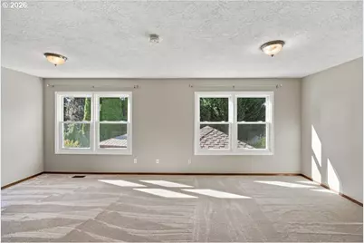 13750 SW Hiteon Dr, Beaverton, OR 97008 - Photo 36