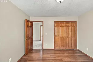 13750 SW Hiteon Dr, Beaverton, OR 97008 - Photo 30