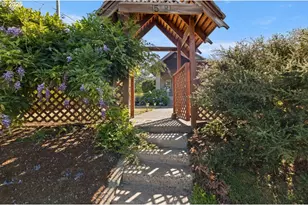 518 SE Roberts Ave, Gresham, OR 97080 - Photo 6