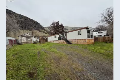 217 Main St, Wishram, WA 98673 - Photo 2