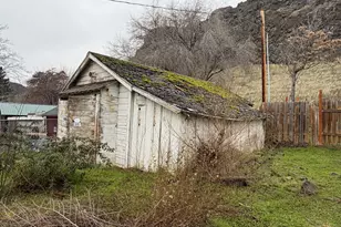 217 Main St, Wishram, WA 98673 - Photo 6