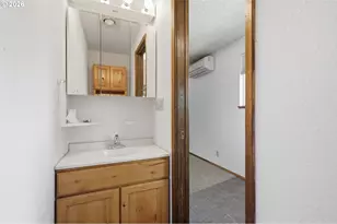 522 65th St, Springfield, OR 97478 - Photo 26