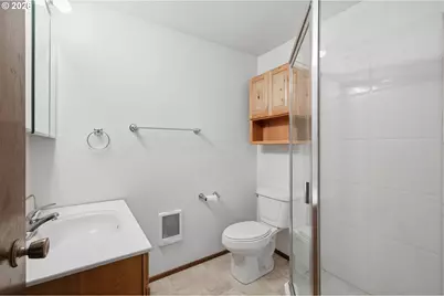 522 65th St, Springfield, OR 97478 - Photo 22