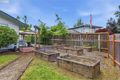 522 65th St, Springfield, OR 97478 - Photo 32