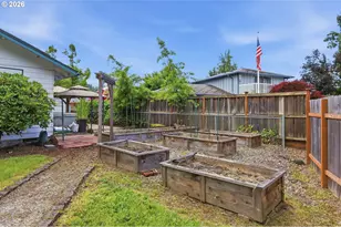 522 65th St, Springfield, OR 97478 - Photo 32
