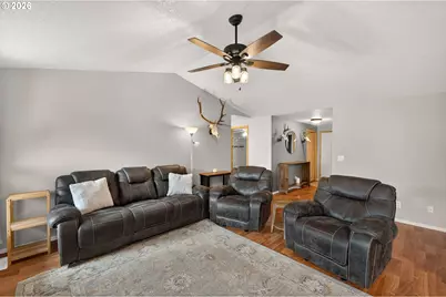 822 Monroe St, Lafayette, OR 97127 - Photo 10