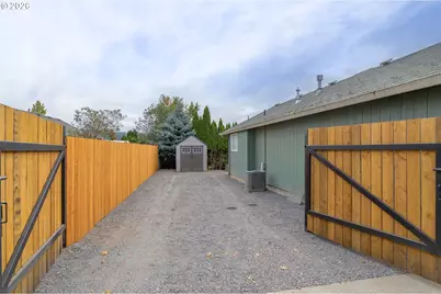 822 Monroe St, Lafayette, OR 97127 - Photo 32
