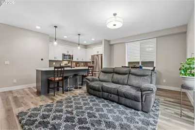 215 W Barbaras Way, Newberg, OR 97132 - Photo 8