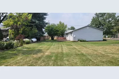302 E Poplar, Joseph, OR 97846 - Photo 24