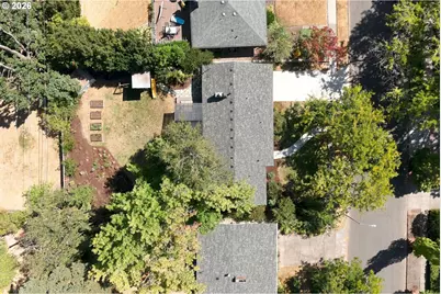 12365 SW Tremont St, Portland, OR 97225 - Photo 44