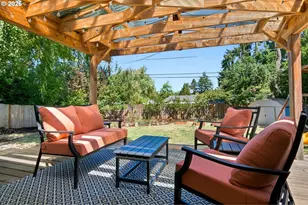 12365 SW Tremont St, Portland, OR 97225 - Photo 34