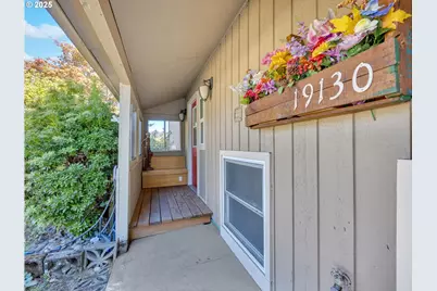 19130 NE Wasco Ct, Portland, OR 97230 - Photo 2