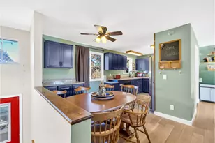 19130 NE Wasco Ct, Portland, OR 97230 - Photo 4