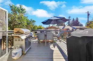 19130 NE Wasco Ct, Portland, OR 97230 - Photo 16