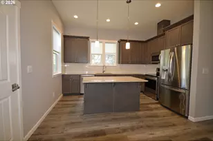 1413 E 16th St, The Dalles, OR 97058 - Photo 4