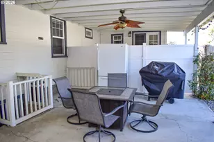 904 N Keene Way Dr, Medford, OR 97504 - Photo 4