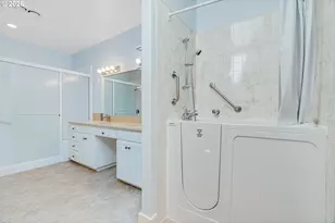 15639 NW Ryegrass St, Portland, OR 97229 - Photo 32