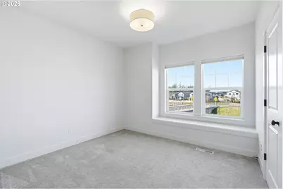 7039 SE Chinquapin Dr, Hillsboro, OR 97123 - Photo 32