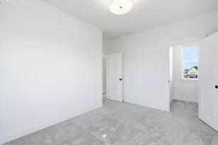 7039 SE Chinquapin Dr, Hillsboro, OR 97123 - Photo 36