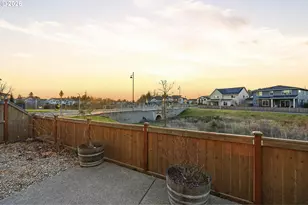 7039 SE Chinquapin Dr, Hillsboro, OR 97123 - Photo 40