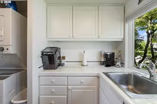 75 N Hayden Bay Dr, Portland, OR 97217 - Photo 12