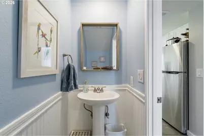 75 N Hayden Bay Dr, Portland, OR 97217 - Photo 8