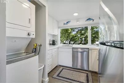 75 N Hayden Bay Dr, Portland, OR 97217 - Photo 14