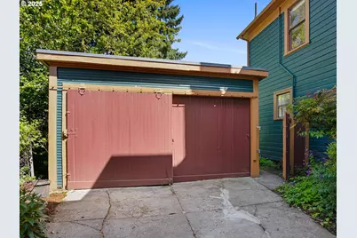 131 NE Tillamook St, Portland, OR 97212 - Photo 42