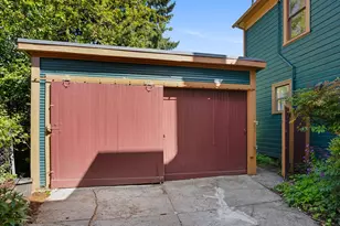 131 NE Tillamook St, Portland, OR 97212 - Photo 42