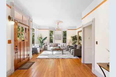 131 NE Tillamook St, Portland, OR 97212 - Photo 6