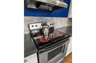 13647 Gaffney Ln, Oregon City, OR 97045 - Photo 8