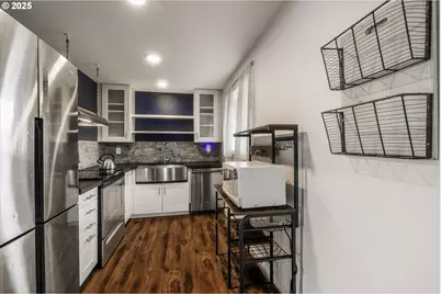 13647 Gaffney Ln #10, Oregon City, OR 97045 - Photo 4