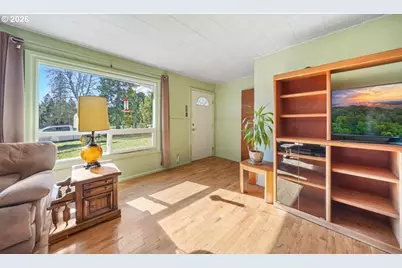 331 Hobbs Ln, Glendale, OR 97442 - Photo 6