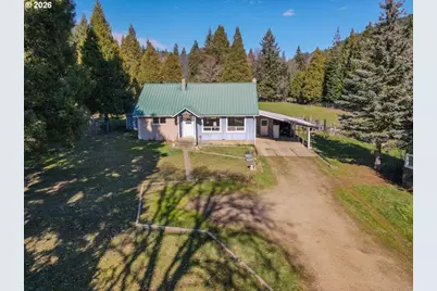 331 Hobbs Ln, Glendale, OR 97442 - Photo 2