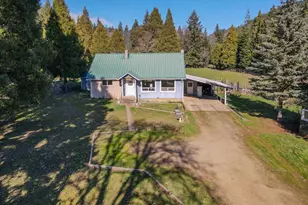 331 Hobbs Ln, Glendale, OR 97442 - Photo 2