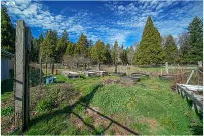 331 Hobbs Ln, Glendale, OR 97442 - Photo 36