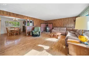 331 Hobbs Ln, Glendale, OR 97442 - Photo 10