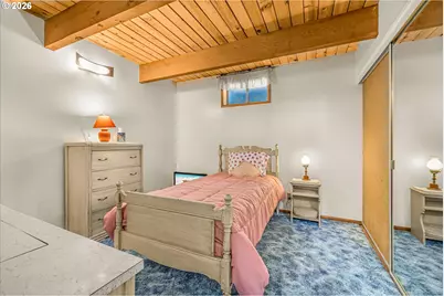 2205 N Country Club Dr, Canby, OR 97013 - Photo 28