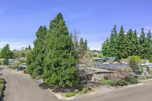 2205 N Country Club Dr, Canby, OR 97013 - Photo 40