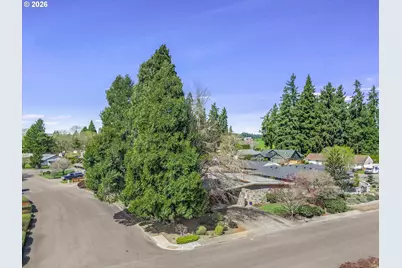 2205 N Country Club Dr, Canby, OR 97013 - Photo 40