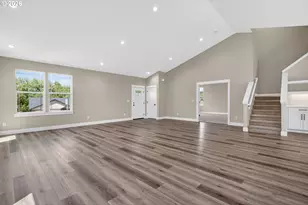 2581 Brockway Rd, Winston, OR 97496 - Photo 10