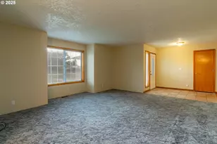 305 NW 9th Pl, Hermiston, OR 97838 - Photo 10