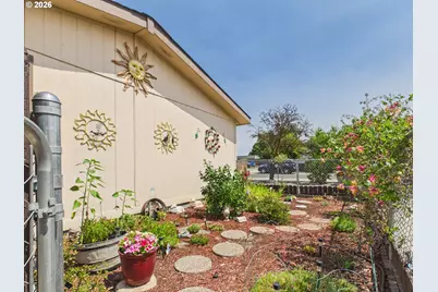 190 SE Kristen Dr, Irrigon, OR 97844 - Photo 22