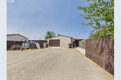 190 SE Kristen Dr, Irrigon, OR 97844 - Photo 2