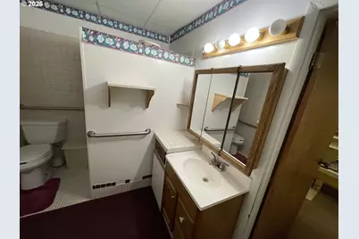 150 E Main St, Ione, OR 97843 - Photo 14