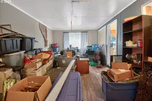 550 N Wasson St, Coos Bay, OR 97420 - Photo 18