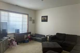 1880 Lake Cove Ave, Eugene, OR 97408 - Photo 4